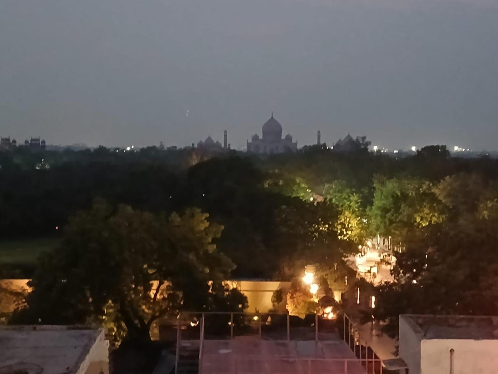 Hotel Taj Plaza, Vip Road, Agra Agra  Exterior photo